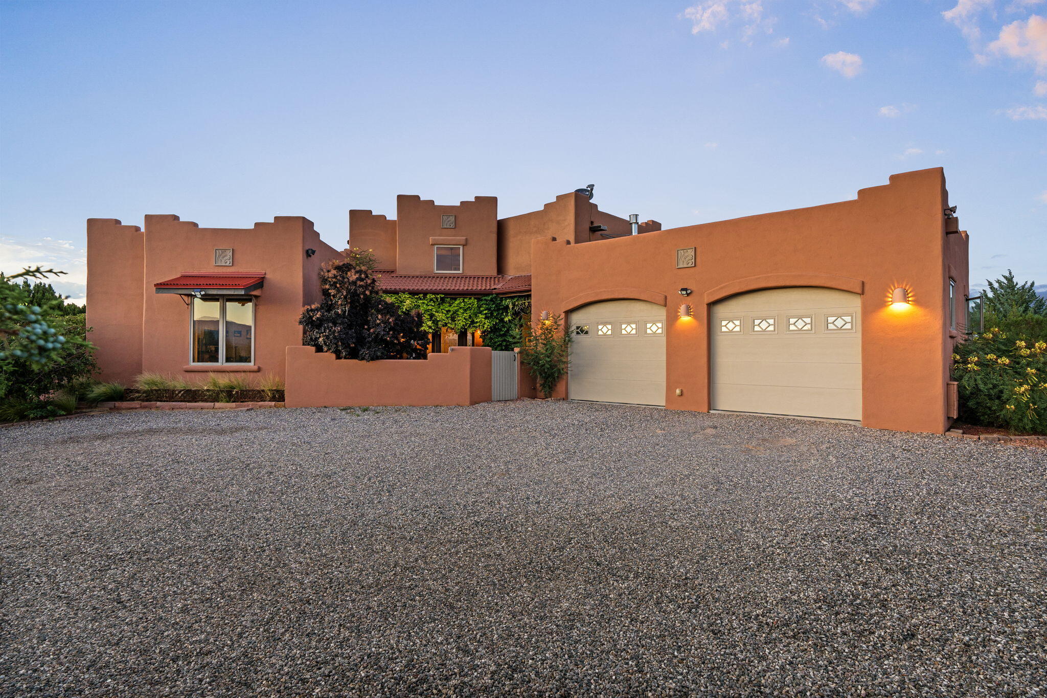 53 PRIVATE DRIVE 1613B - Main Image