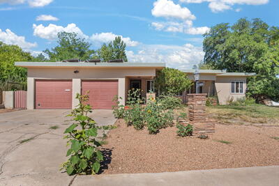 1421 STANFORD Drive NE, Albuquerque