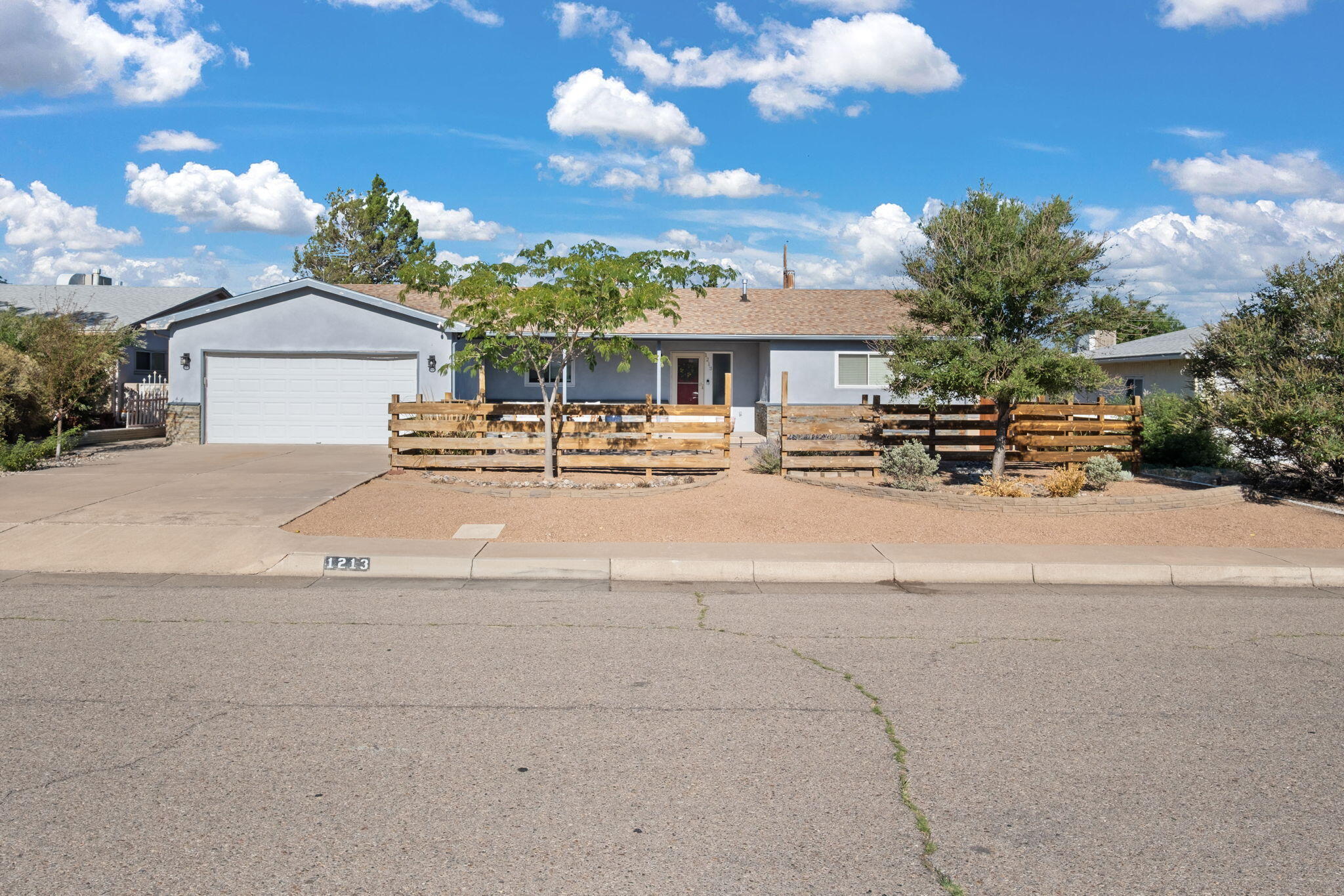 1213 VALENCIA Drive NE - Main Image