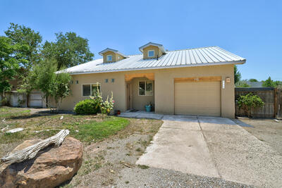 115 ESPINOSA Road, Corrales