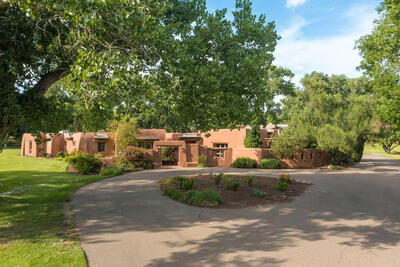 5553 EAKES Road NW, Los Ranchos