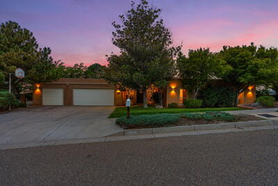 3001 LA VILLITA Place NE, Albuquerque