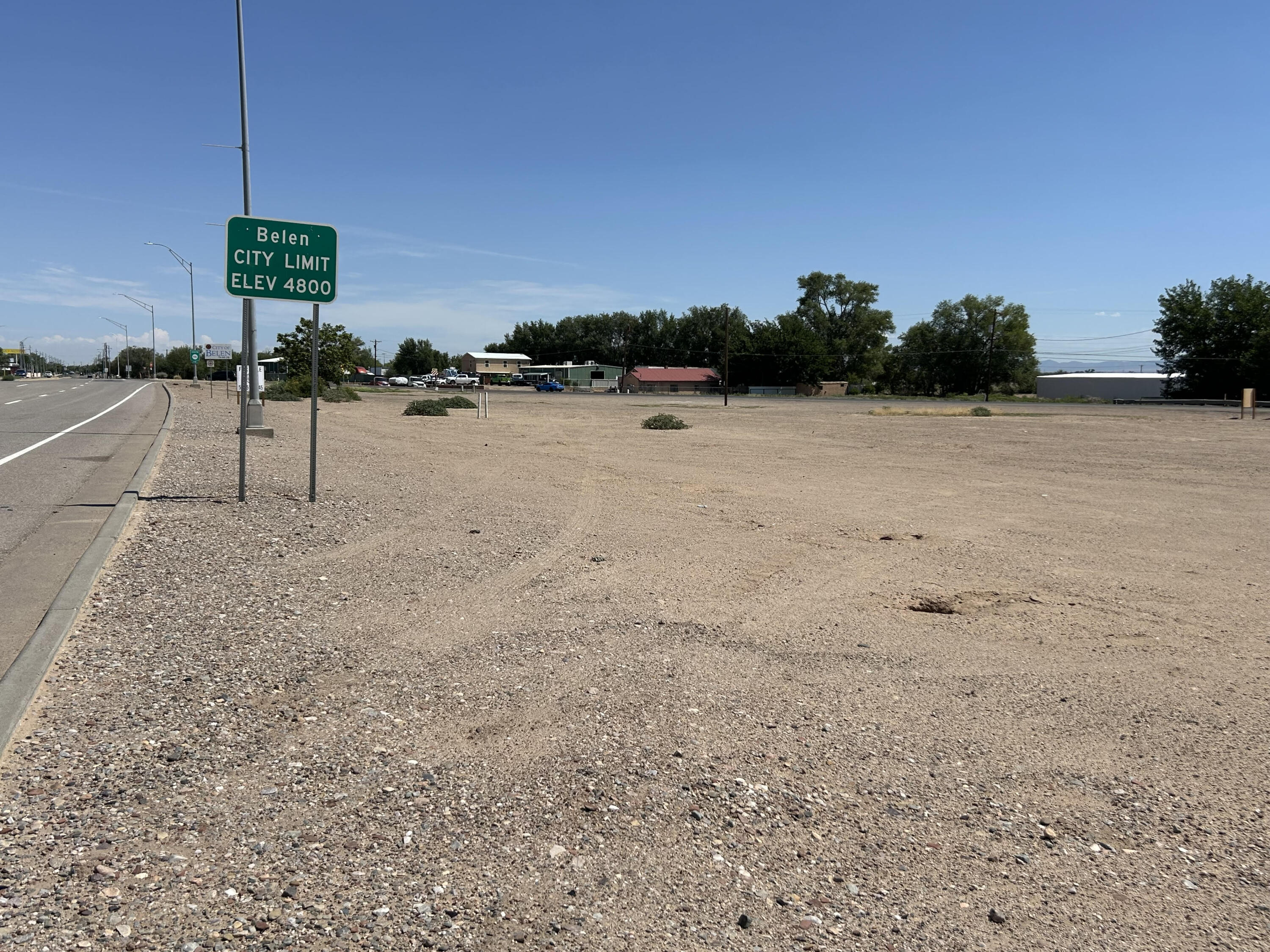 0 South Belen - Main Image