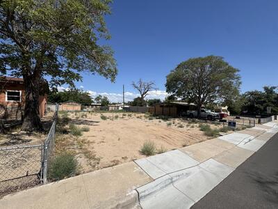 420 65TH Street SW, Albuquerque 