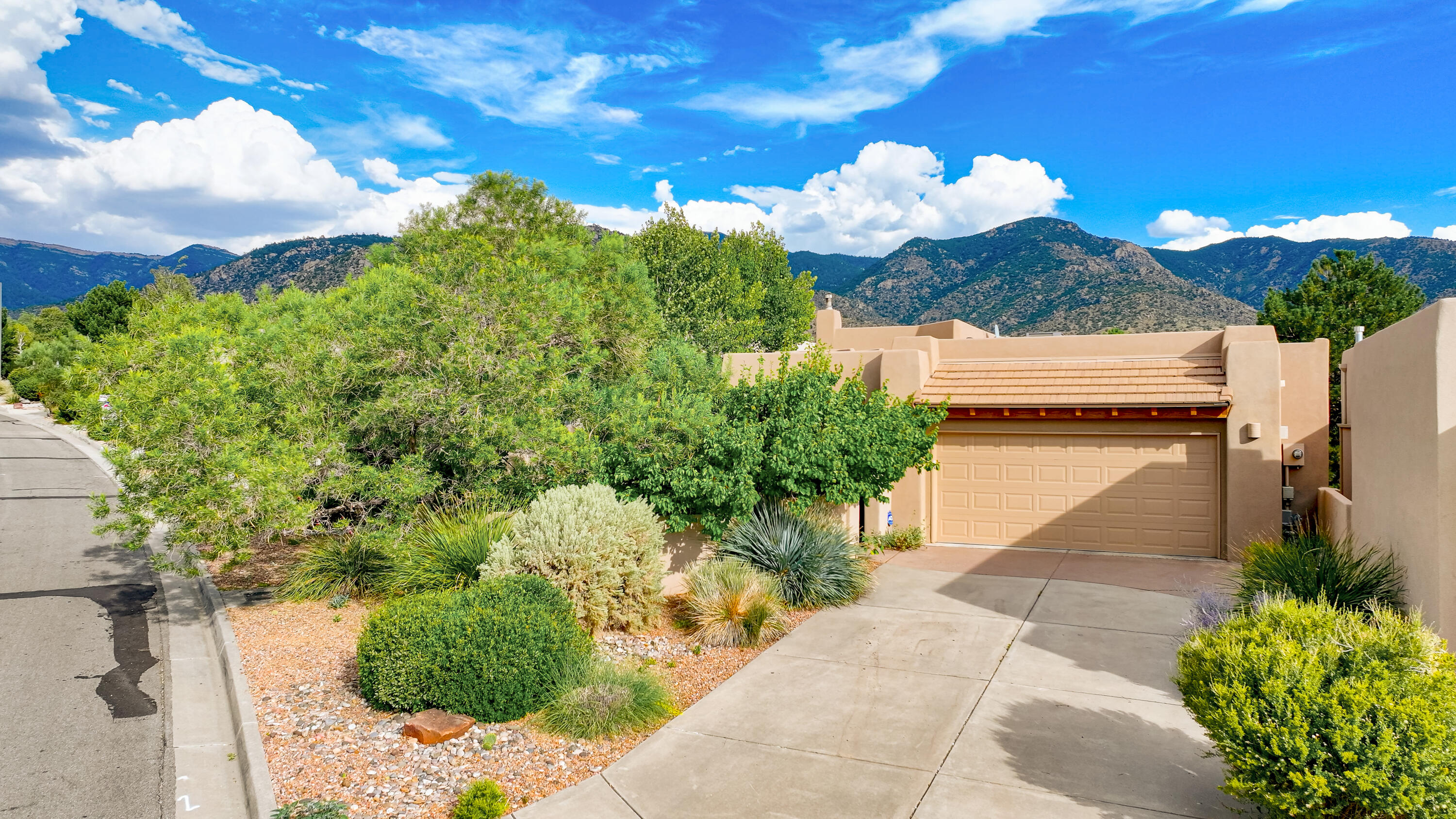 13216 MOONDANCE Place NE - Main Image