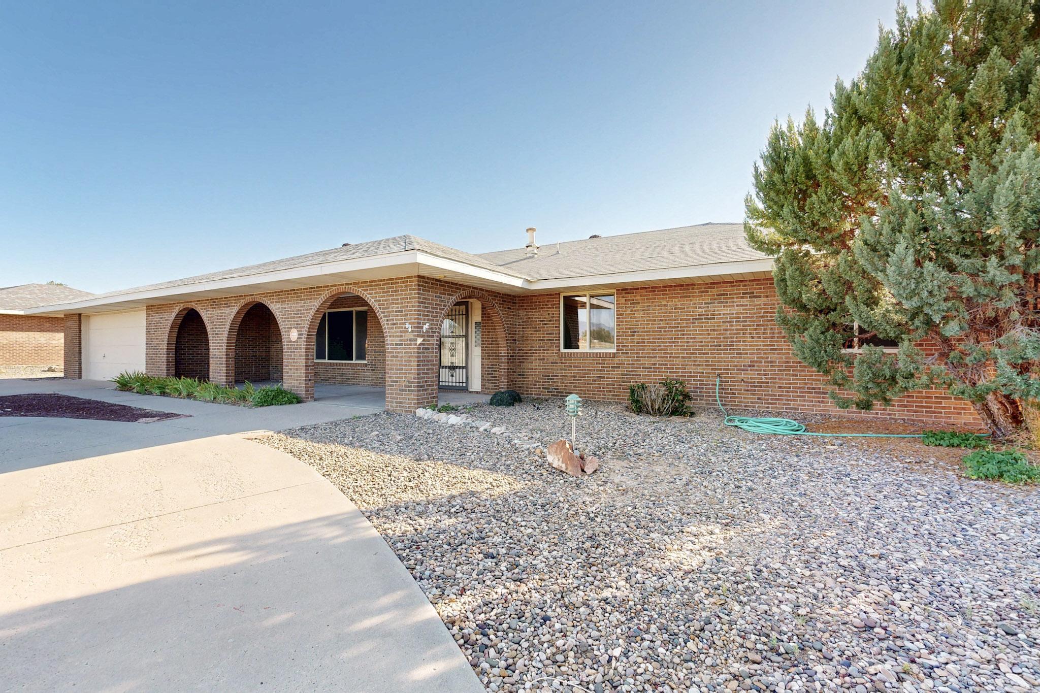 1335 Kaghan Loop Drive - Main Image