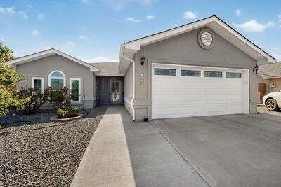 1050 WAGON TRAIL Street, Los Lunas