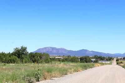 2 RANGE Road, Edgewood 