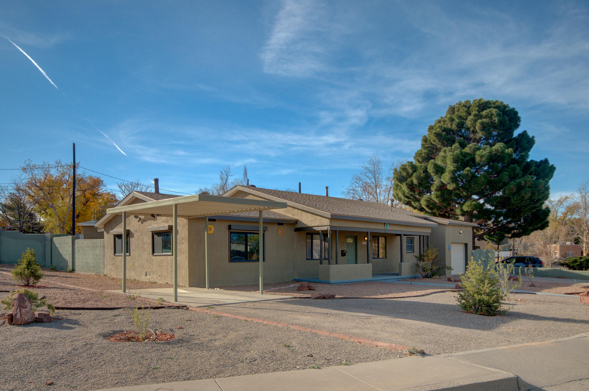1405 PRINCETON Drive NE - Main Image