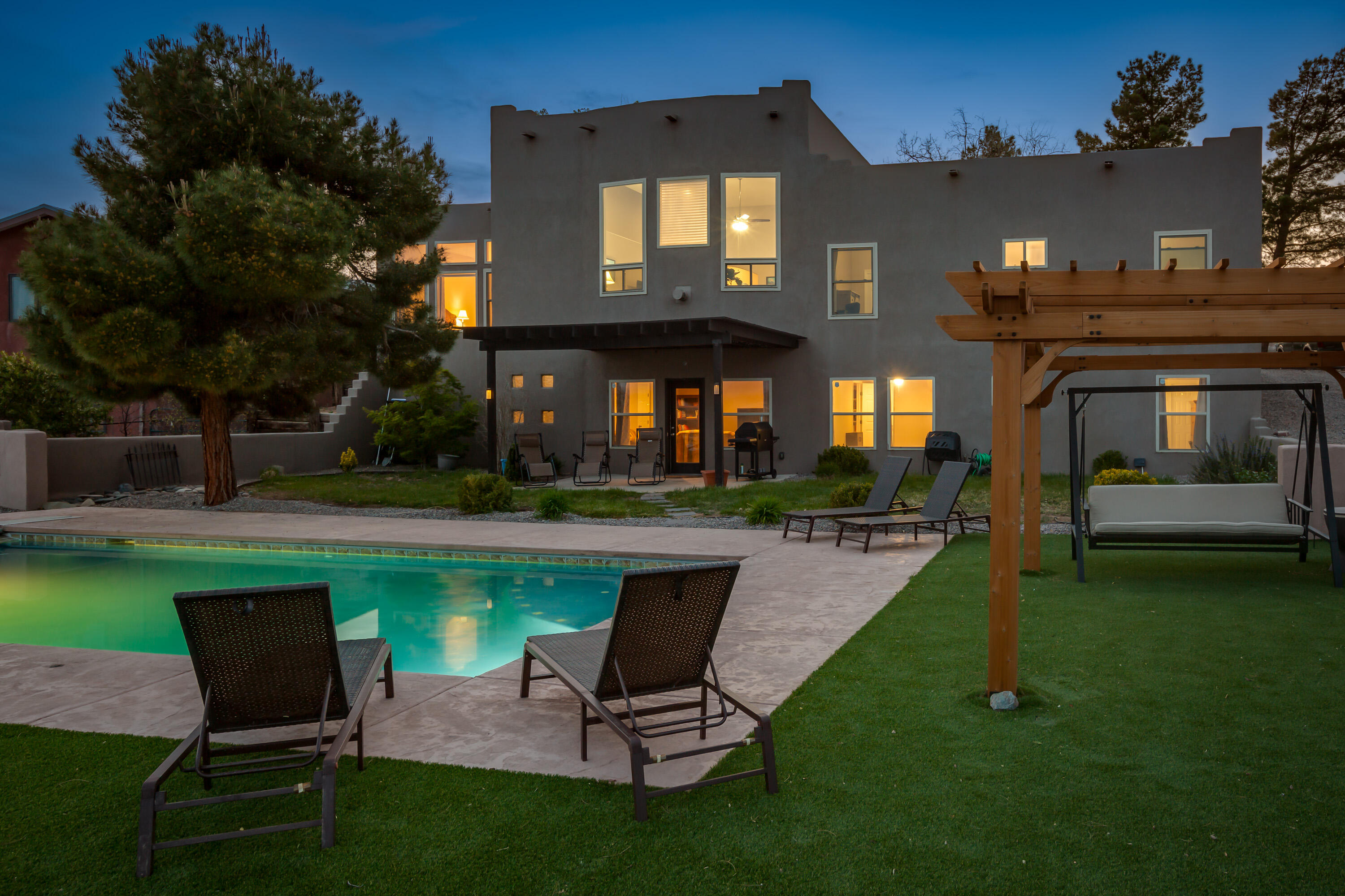 1107 VALLEY VIEW Drive SW - Main Image