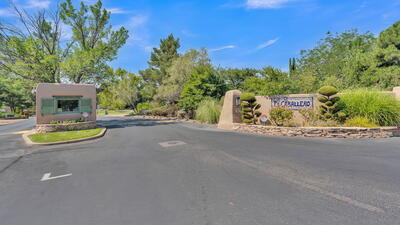 1105 SALAMANCA Street NW, Los Ranchos