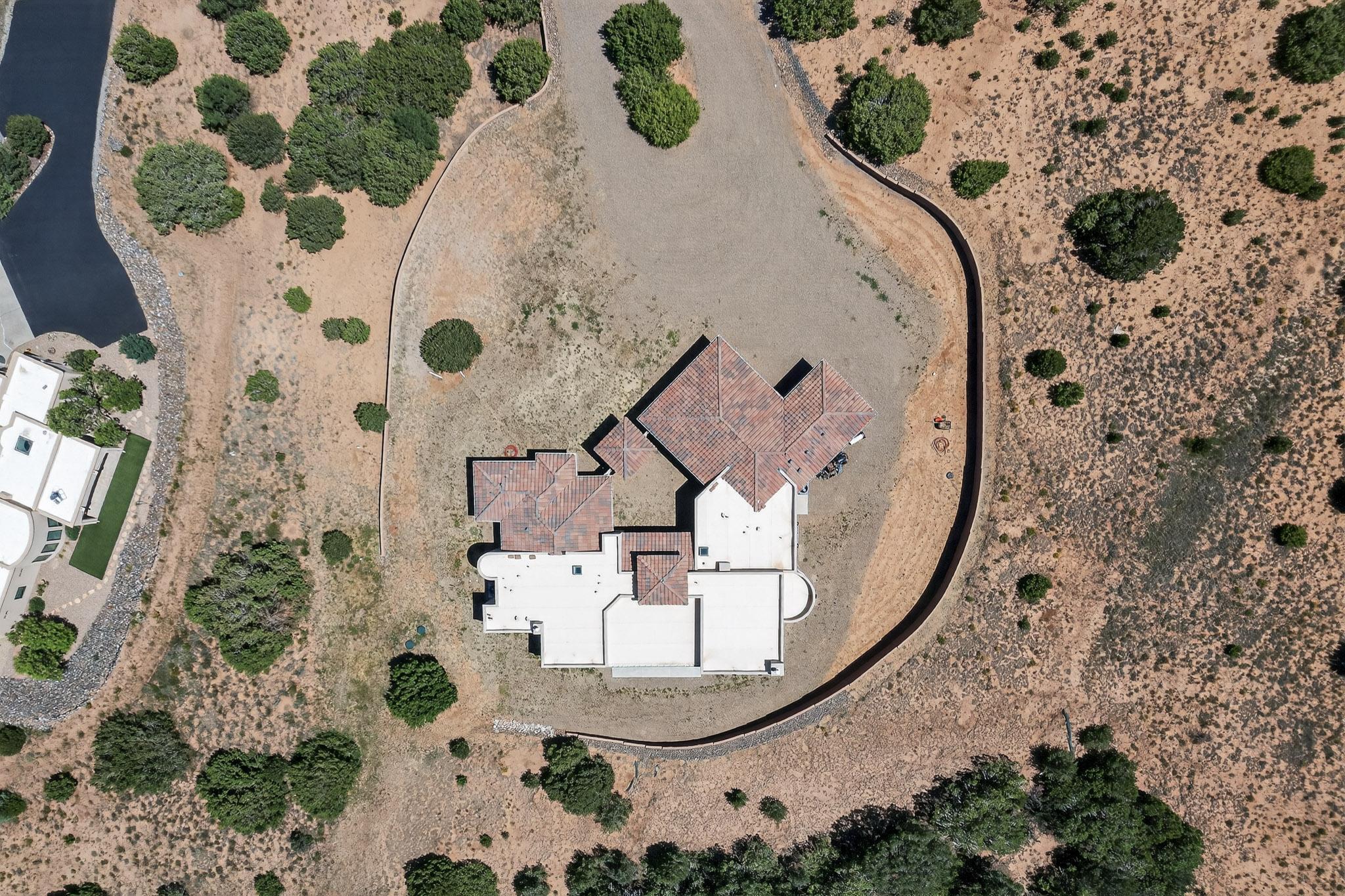 39 Nature Pointe Drive - Main Image