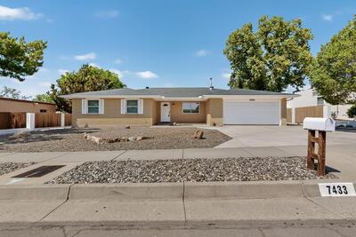 7433 GILA Road NE, Albuquerque