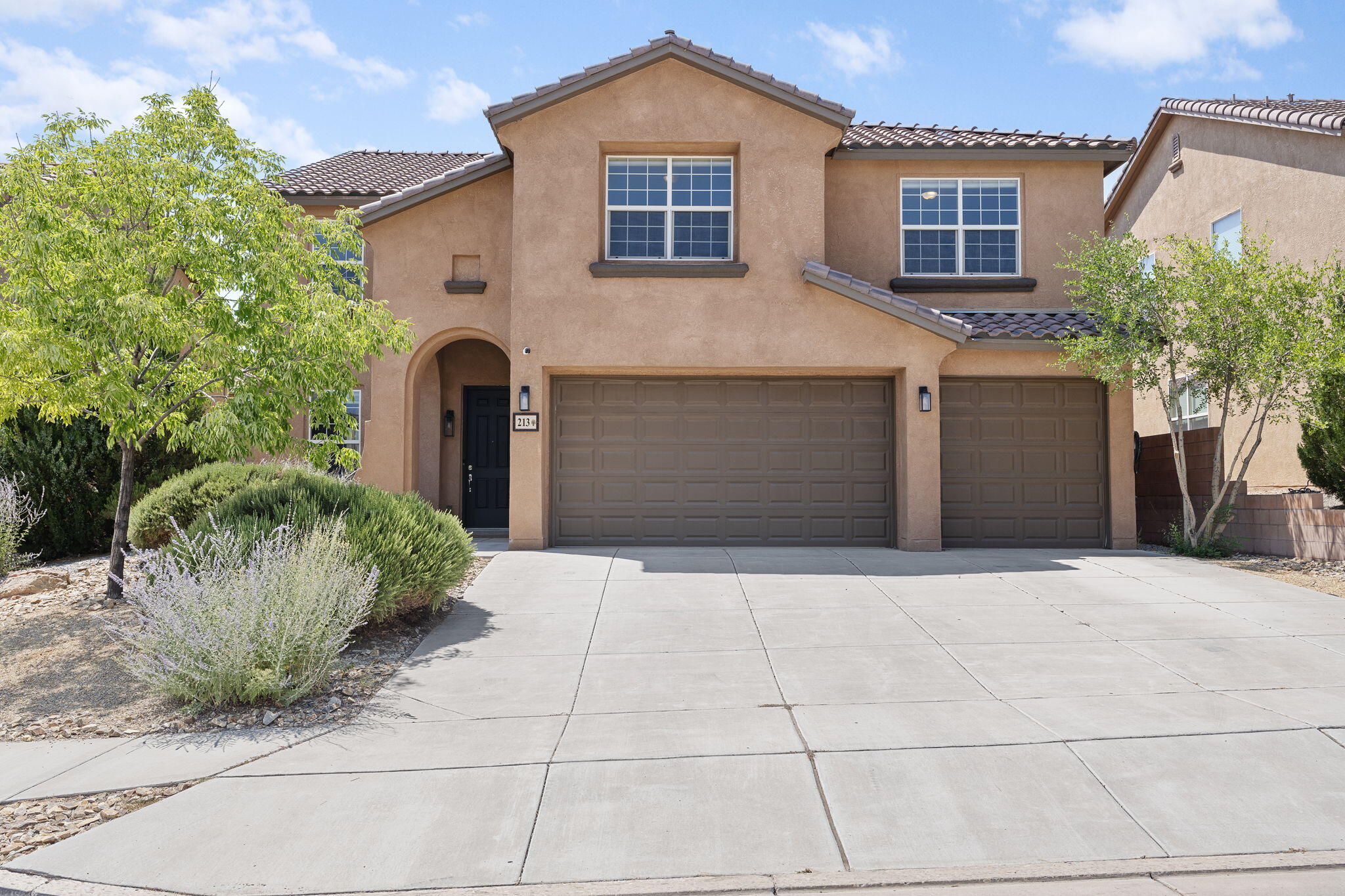 213 PASEO VISTA Loop NE - Main Image