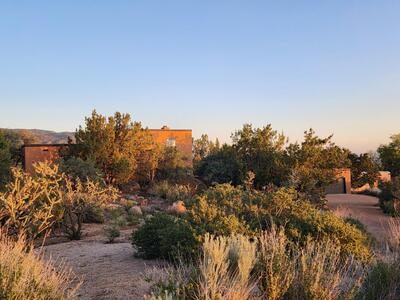 77 Pinon Hill Place NE, Albuquerque