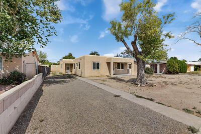 205 MORNINGSIDE 207 Drive NE, Albuquerque
