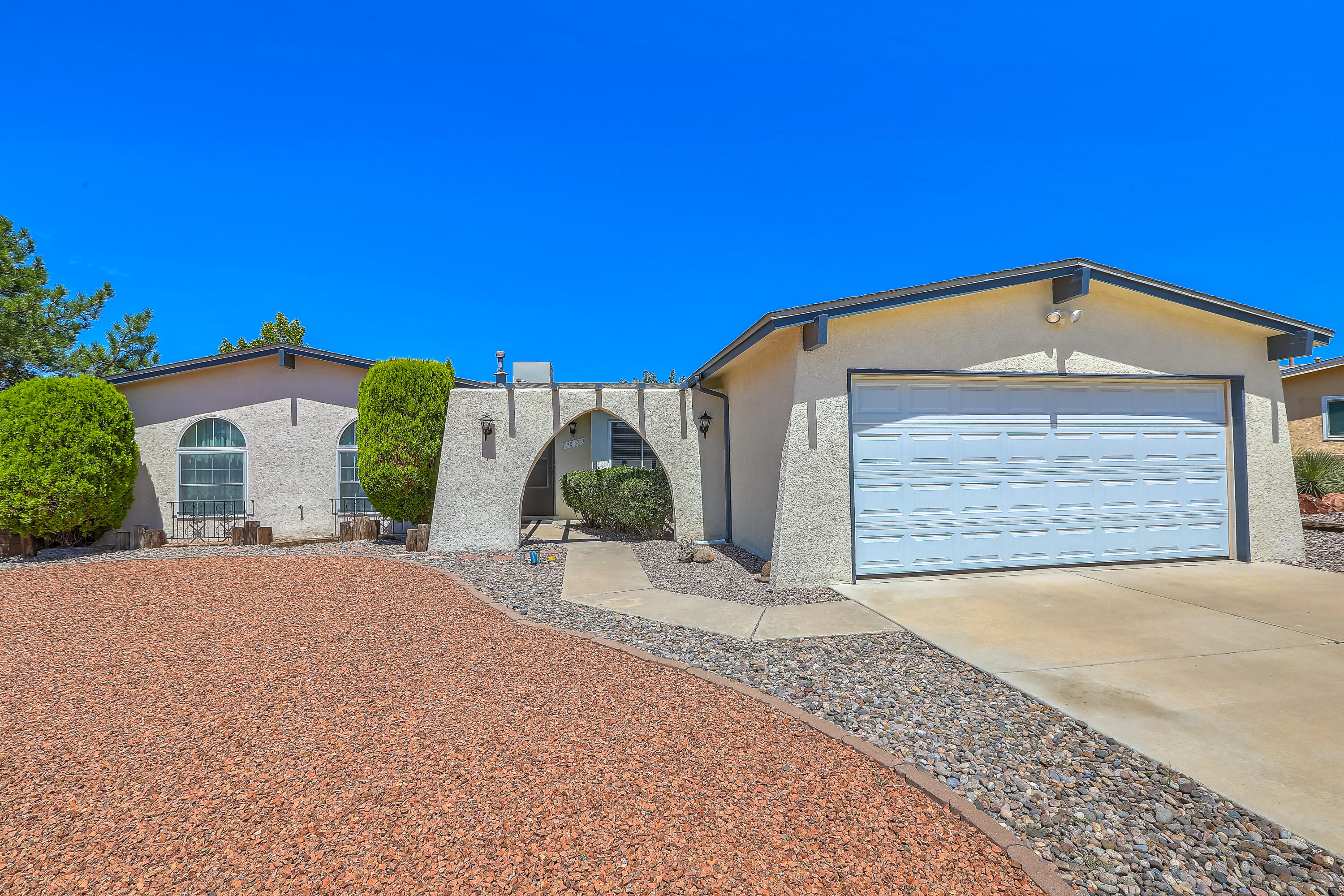 7215 LOMA DEL NORTE Road NE - Main Image