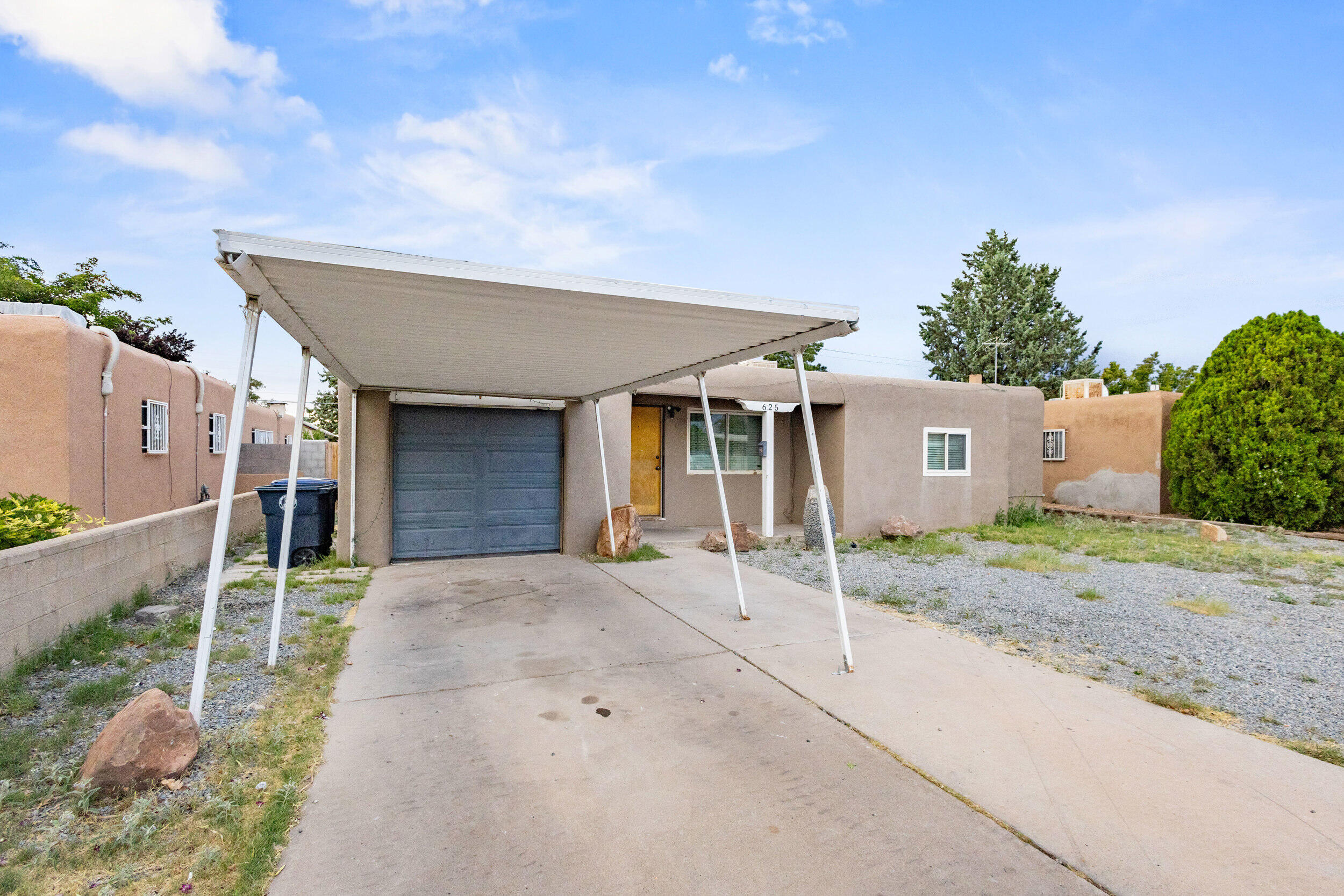 625 ARIZONA Street SE - Main Image