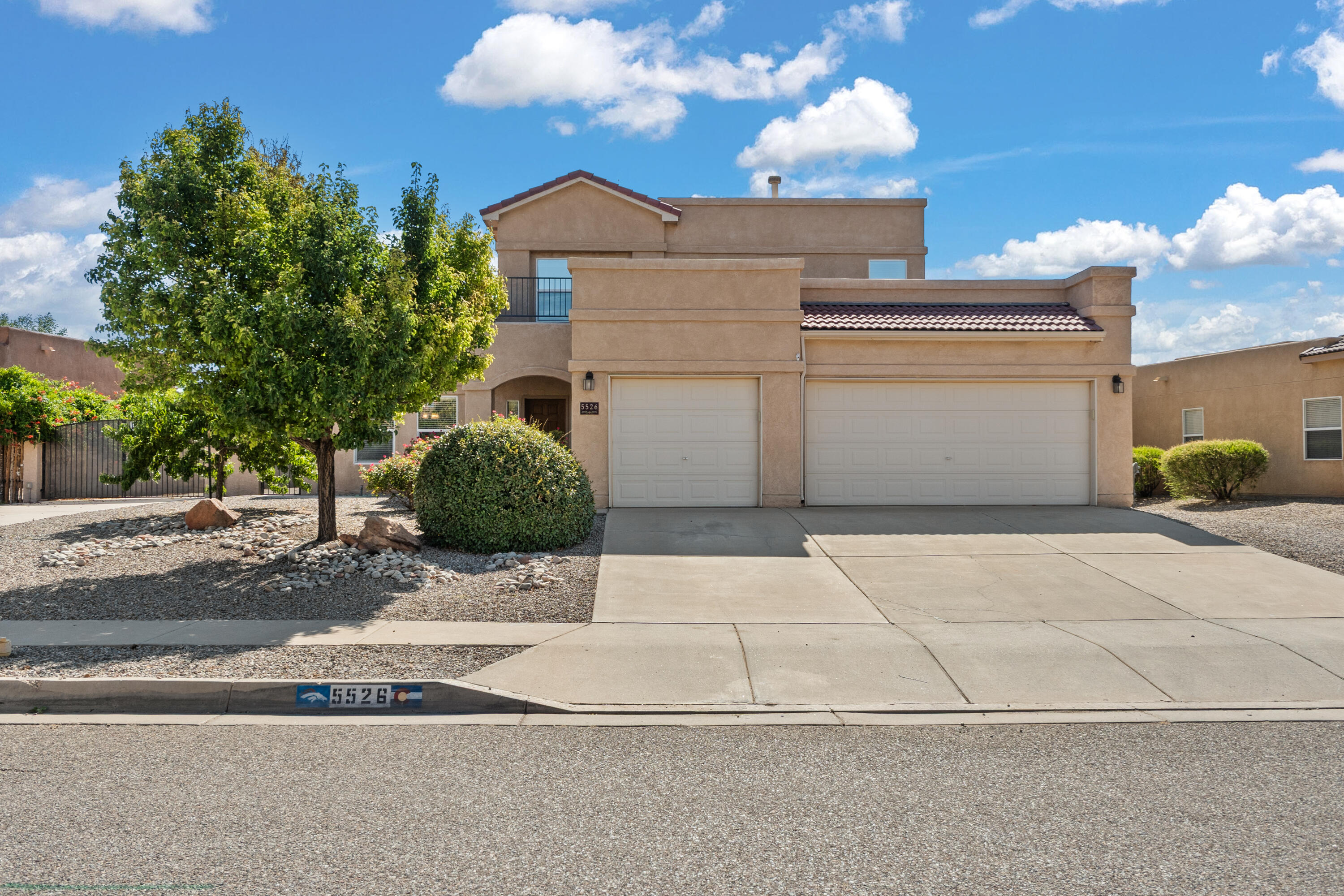 5526 SANDOVAL Drive NE - Main Image