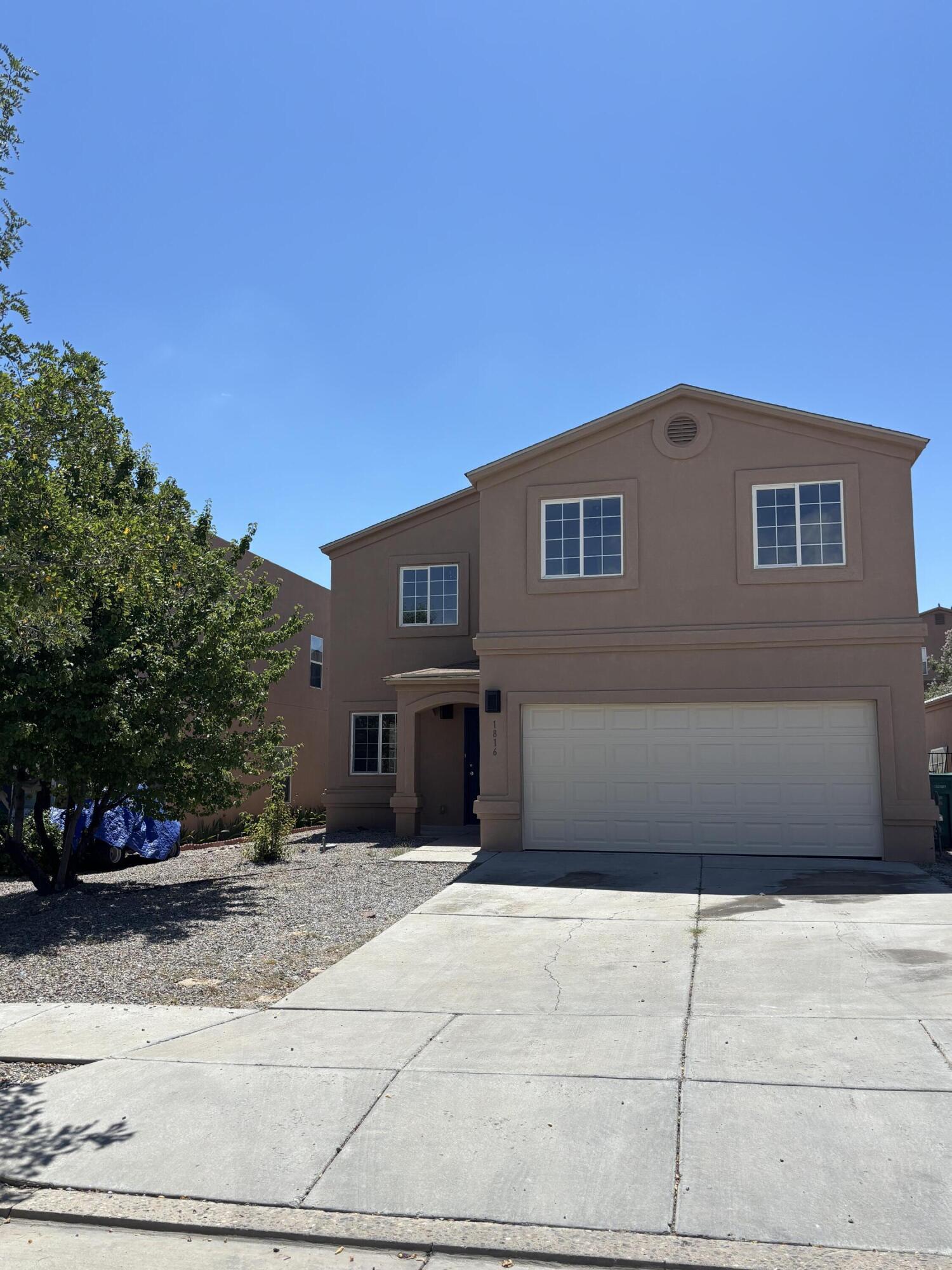 1816 Gallinas Road NE - Main Image