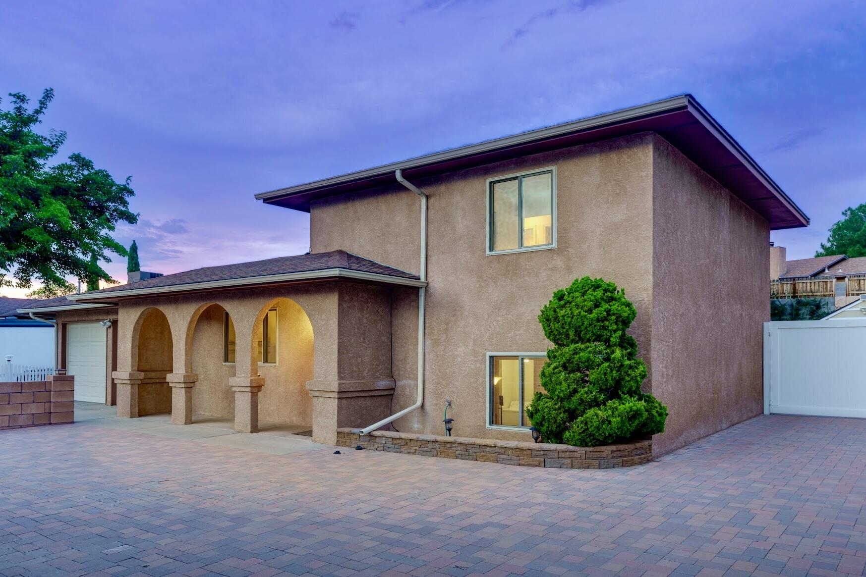 5516 Zambra Place NE - Main Image