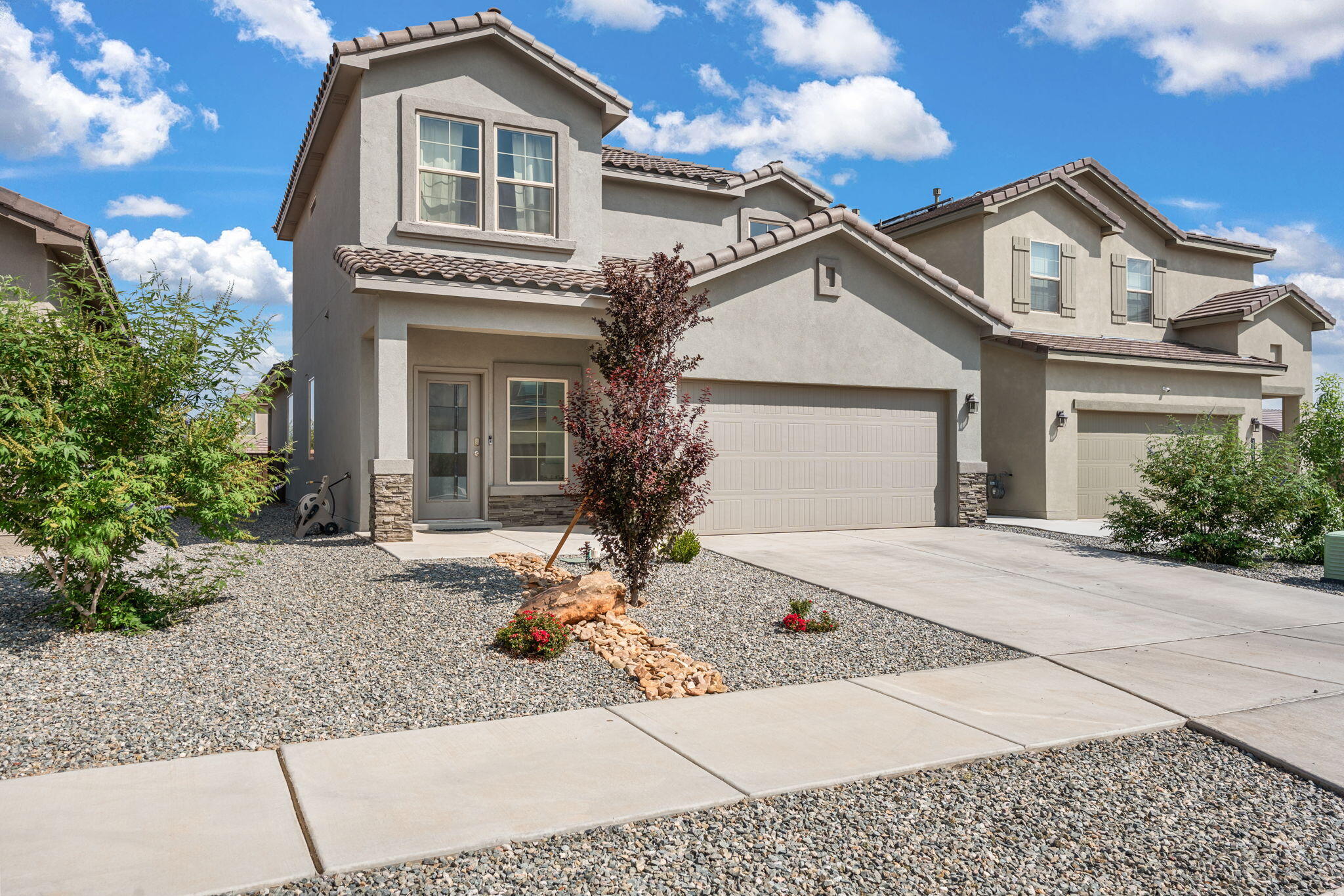 3200 TAZANITA SE - Main Image