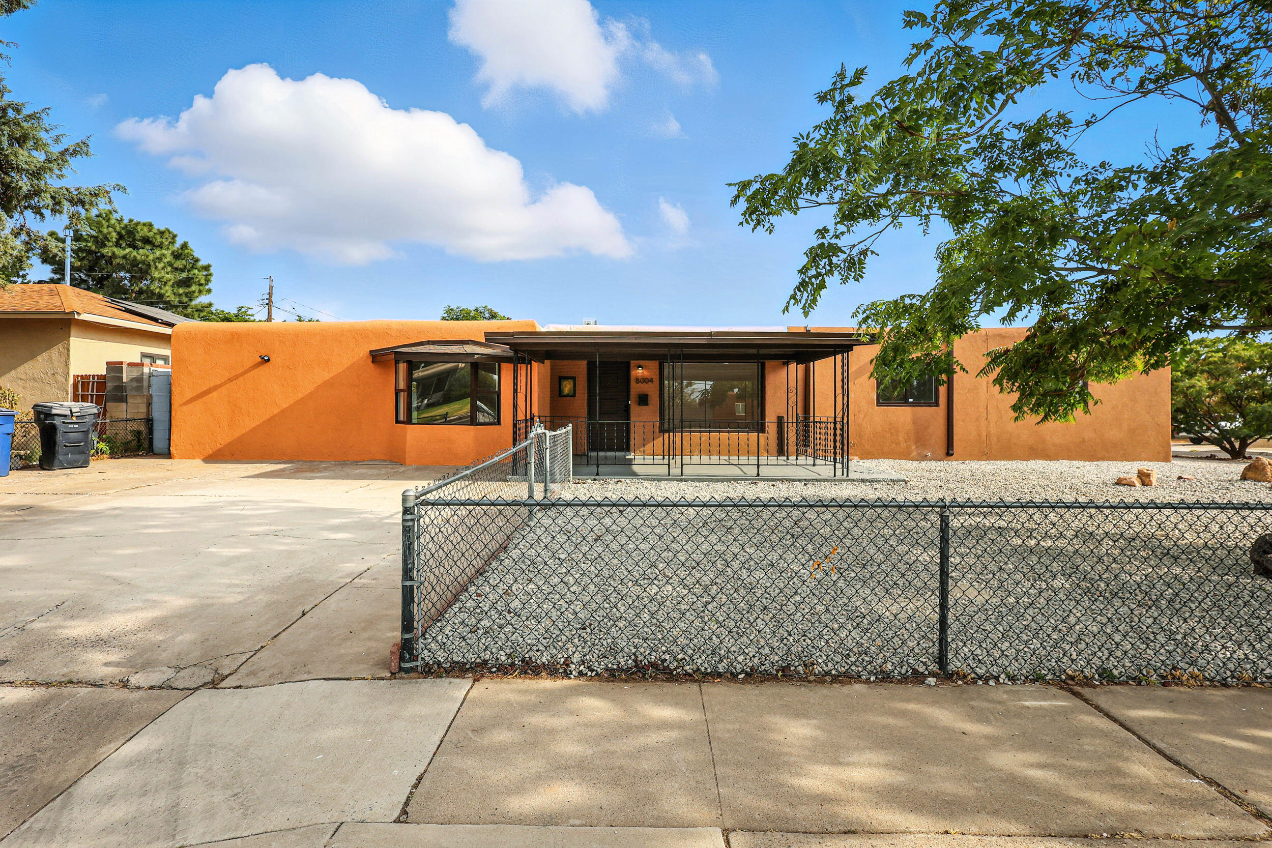 8004 HANNETT Avenue NE - Main Image