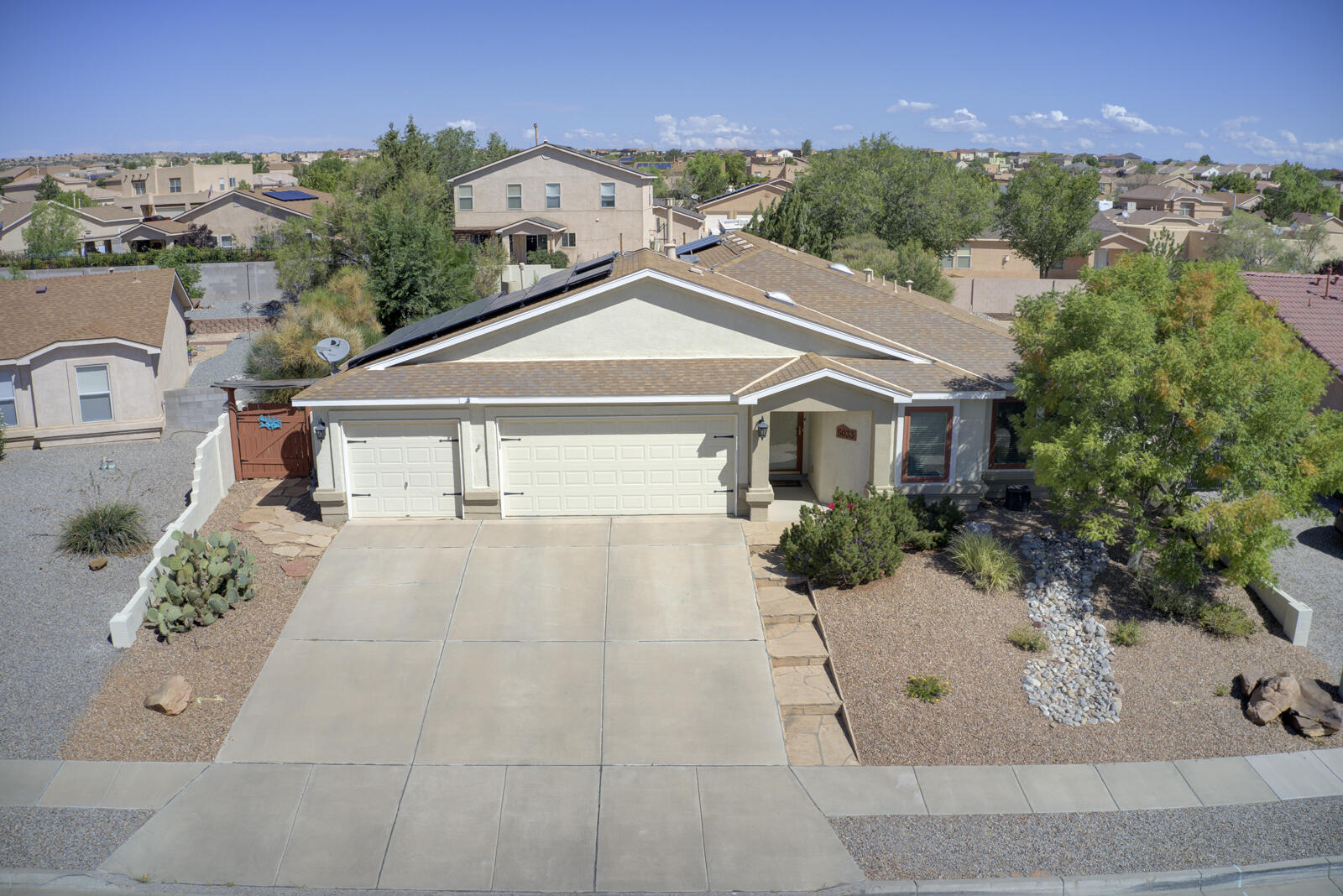 5033 MIRA VISTA Drive NE - Main Image