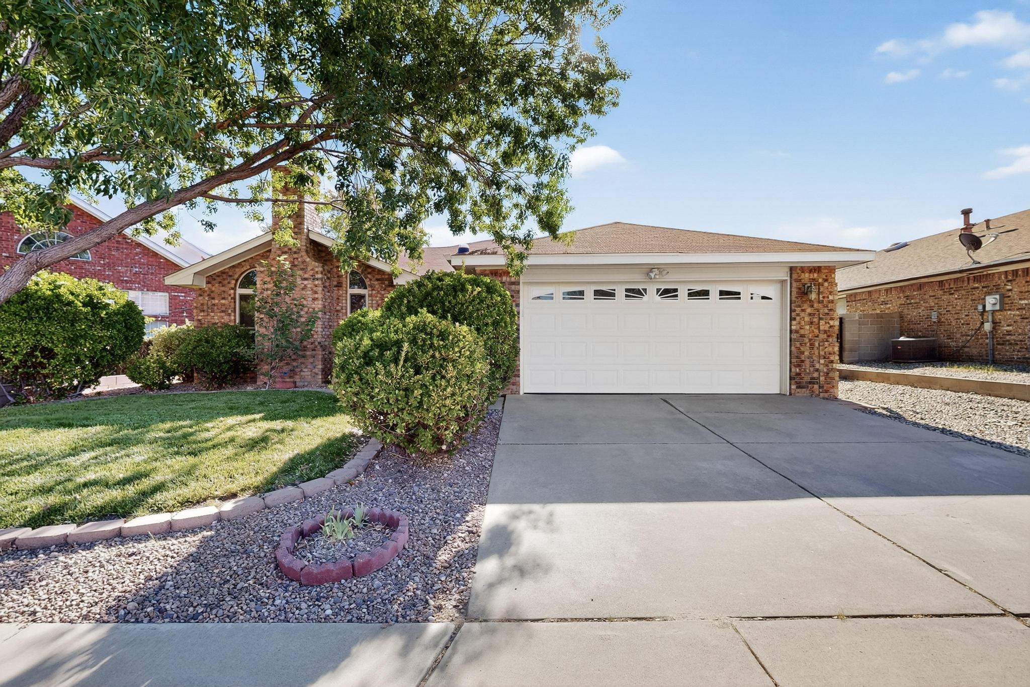 7432 PRIMROSE Drive NW - Main Image
