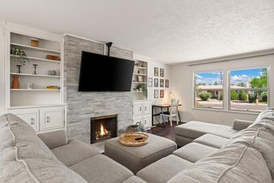 7812 PALO DURO Avenue NE, Albuquerque