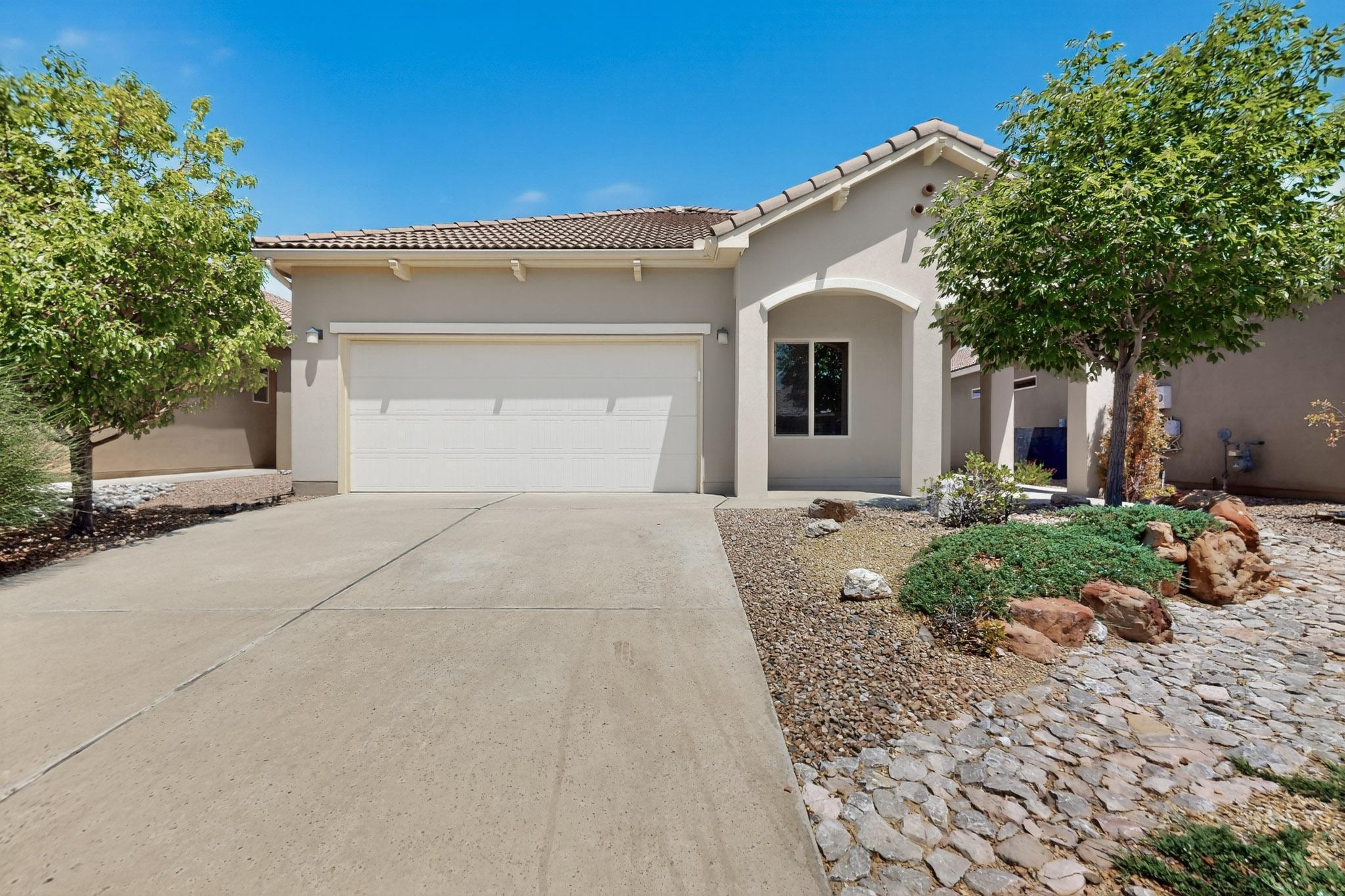 820 GOLDEN YARROW Trail - Main Image