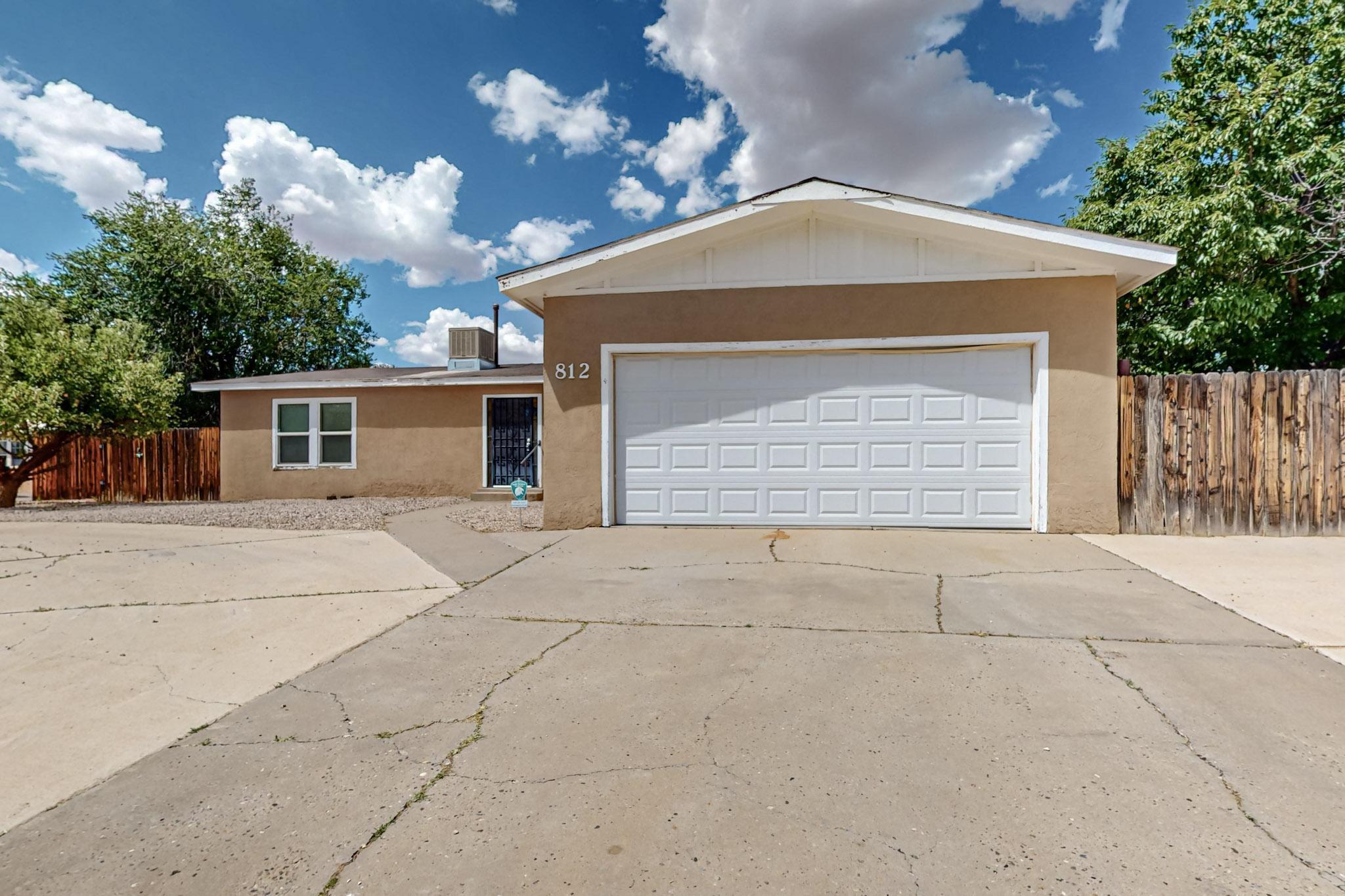 812 SEVILLE Loop - Main Image