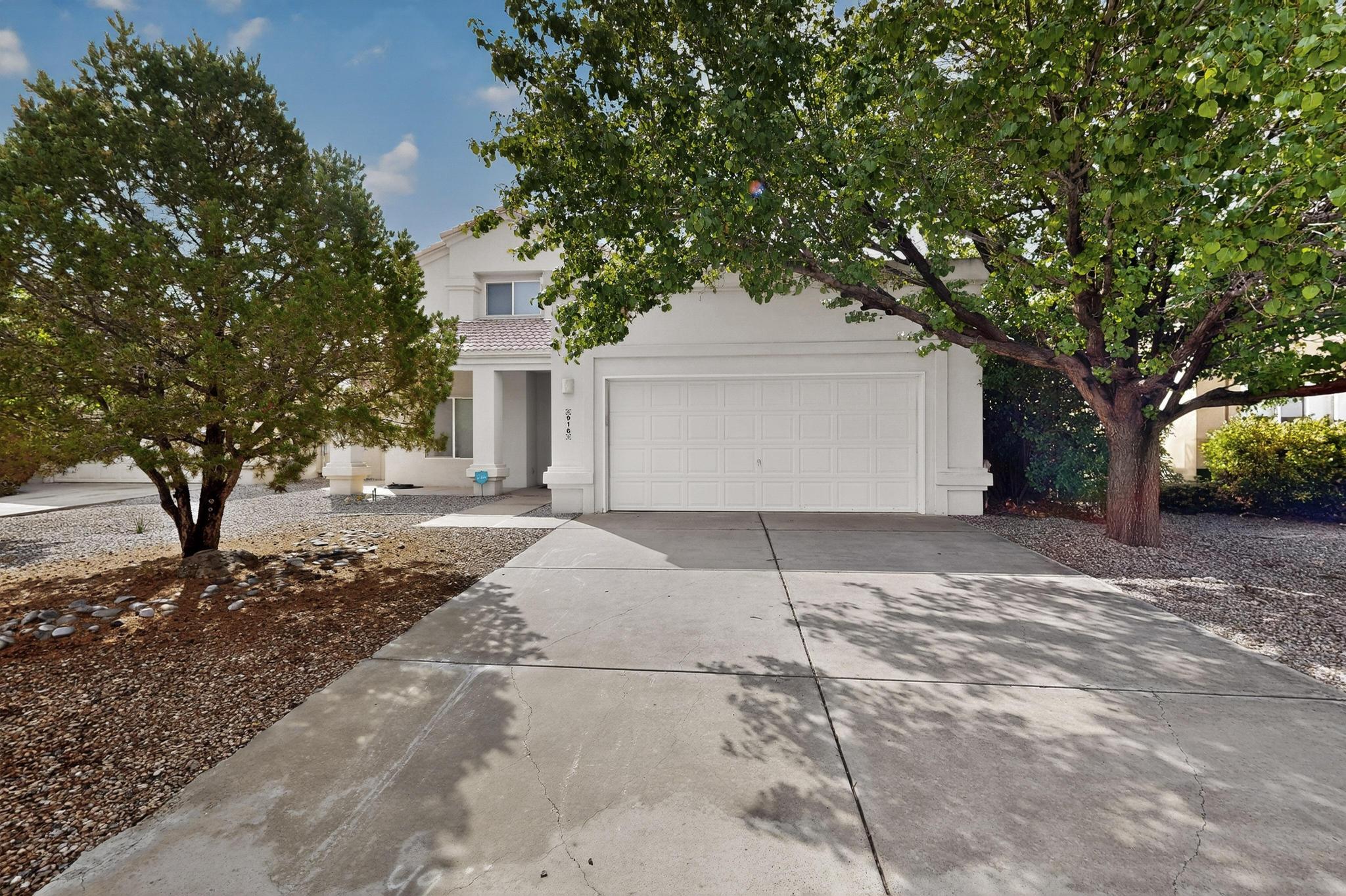 916 LOS PADRES Place SE - Main Image
