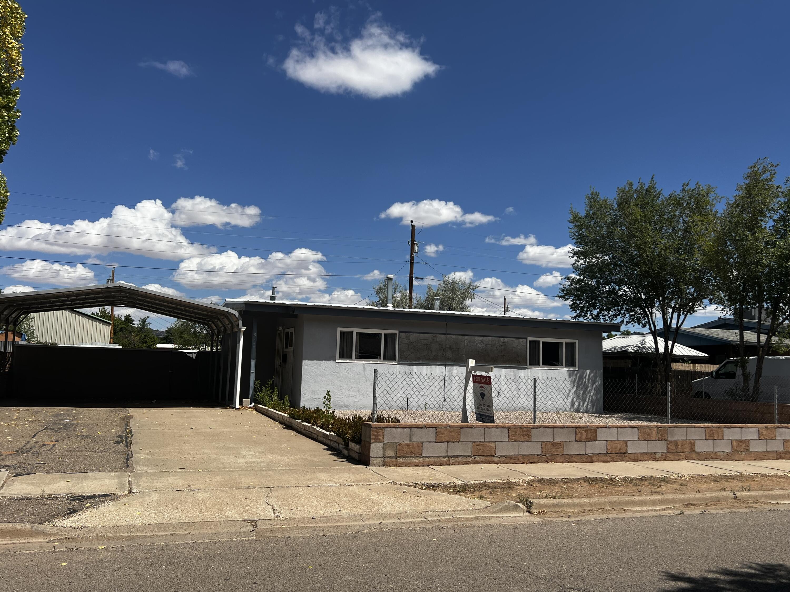832 TRUMAN Avenue - Main Image