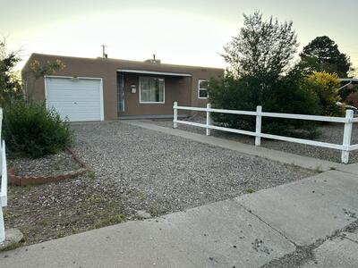 529 CAGUA Drive SE, Albuquerque 