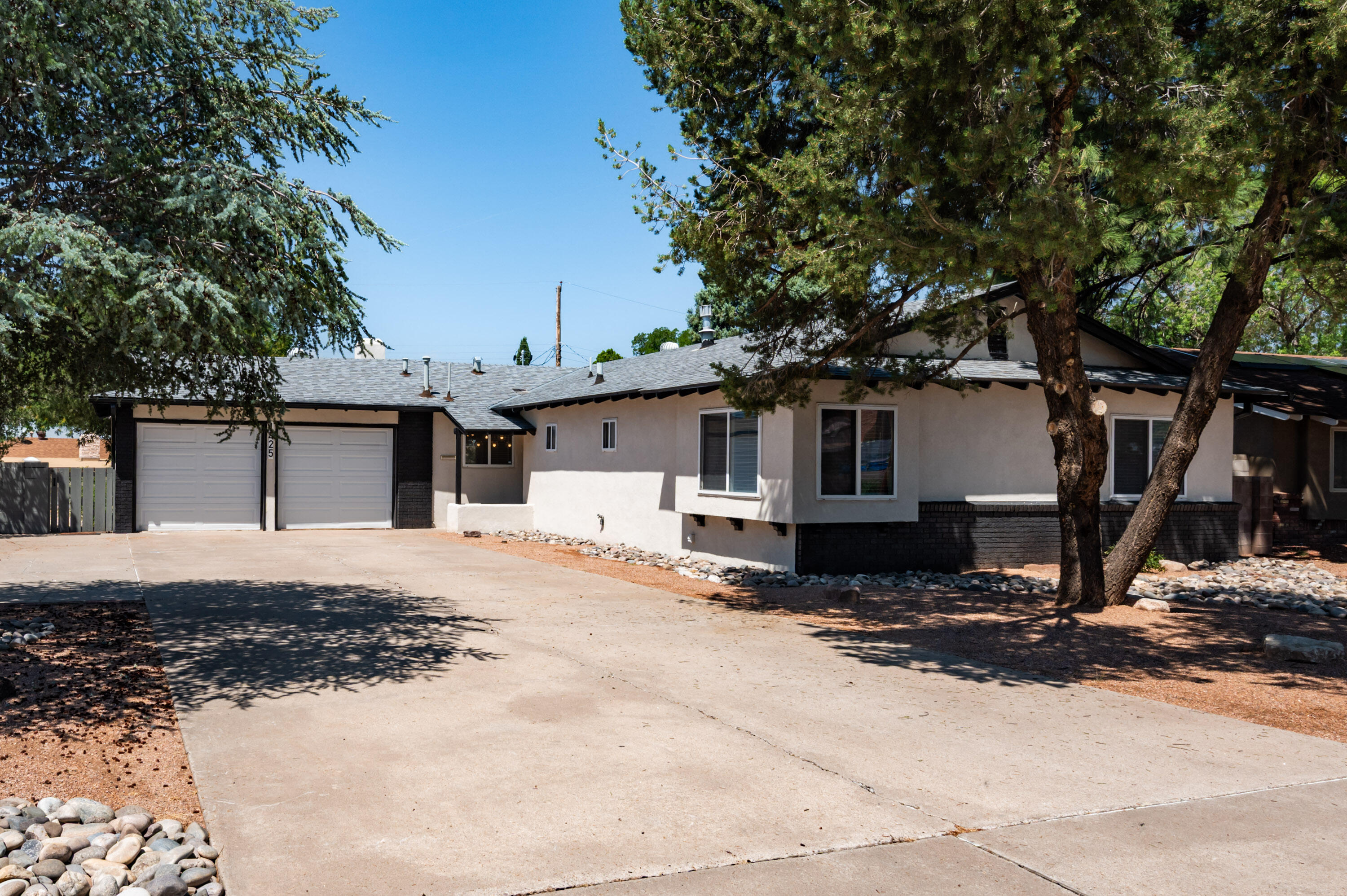 1425 MARRON Circle NE - Main Image