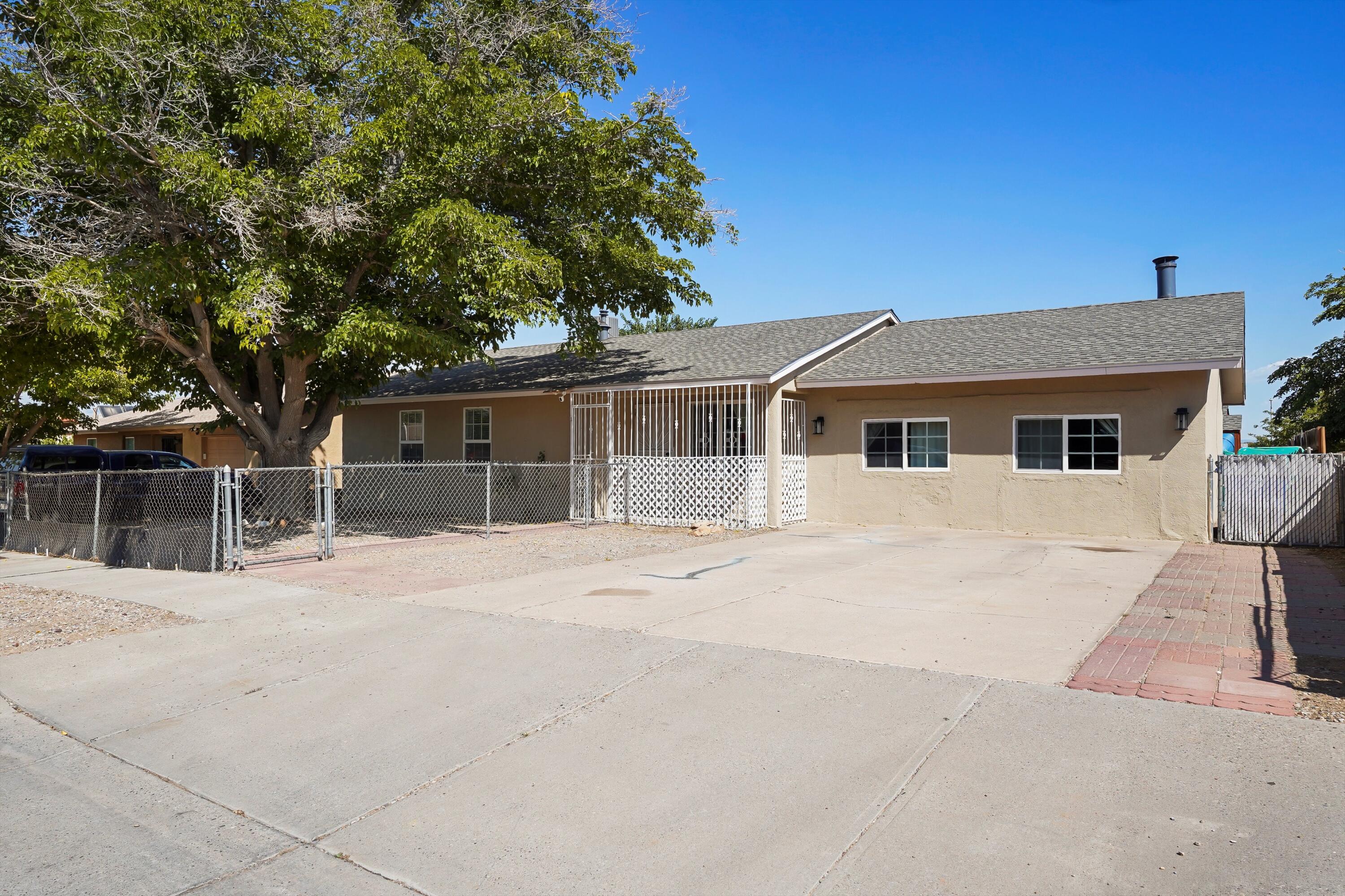 10400 Benavides Road SW - Main Image