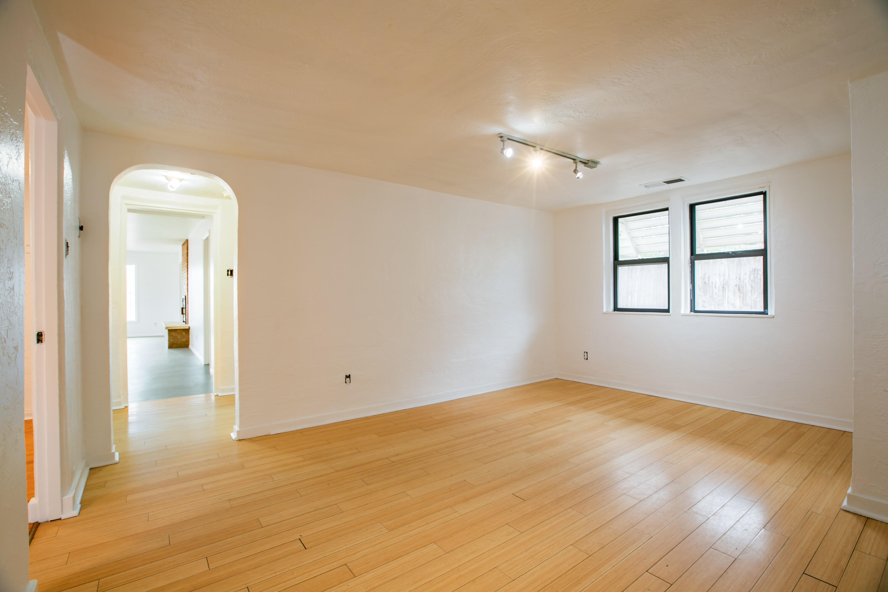 229 Mescalero Road NW - Main Image