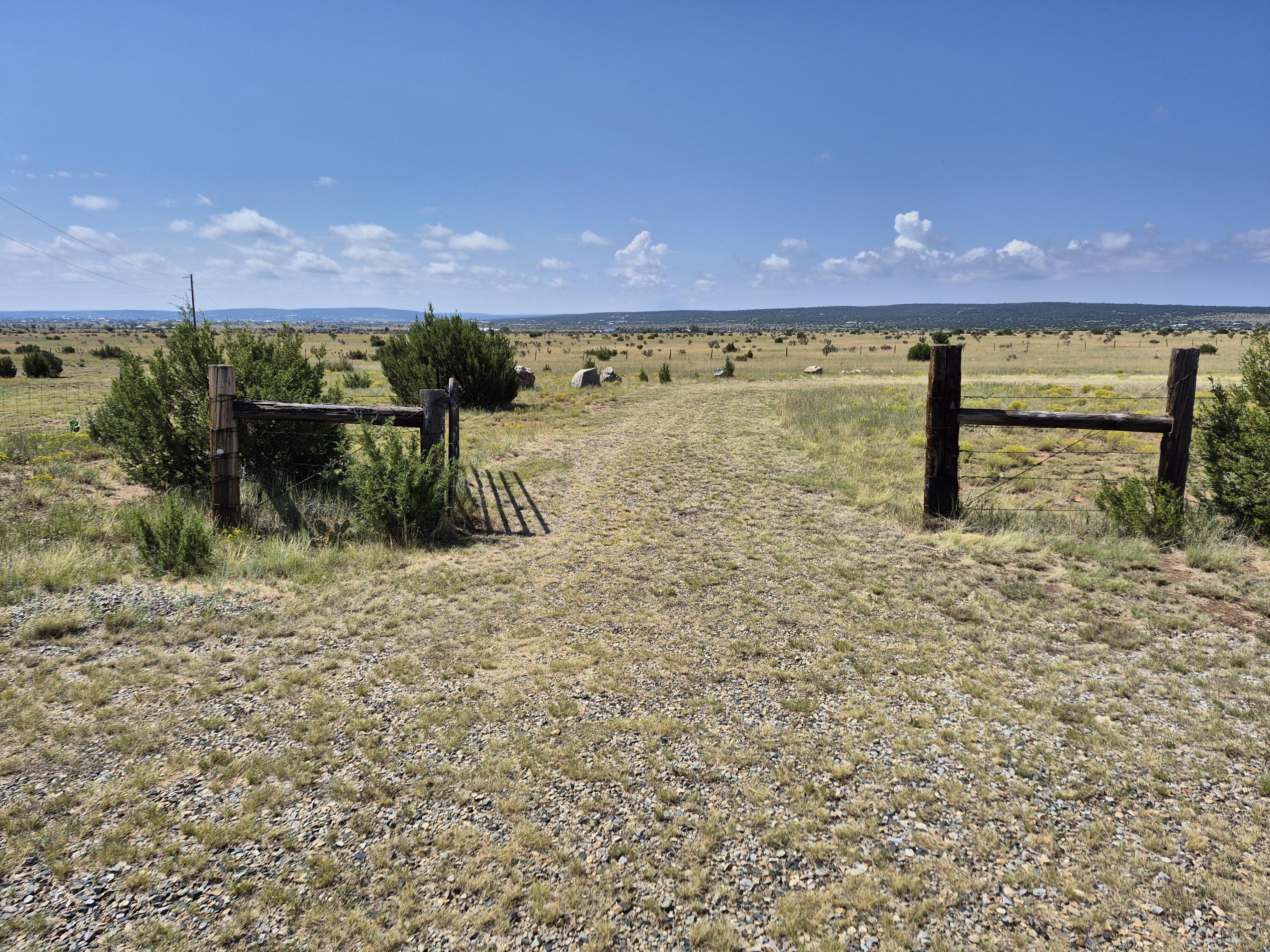 21 Los Coyotes DR - Main Image