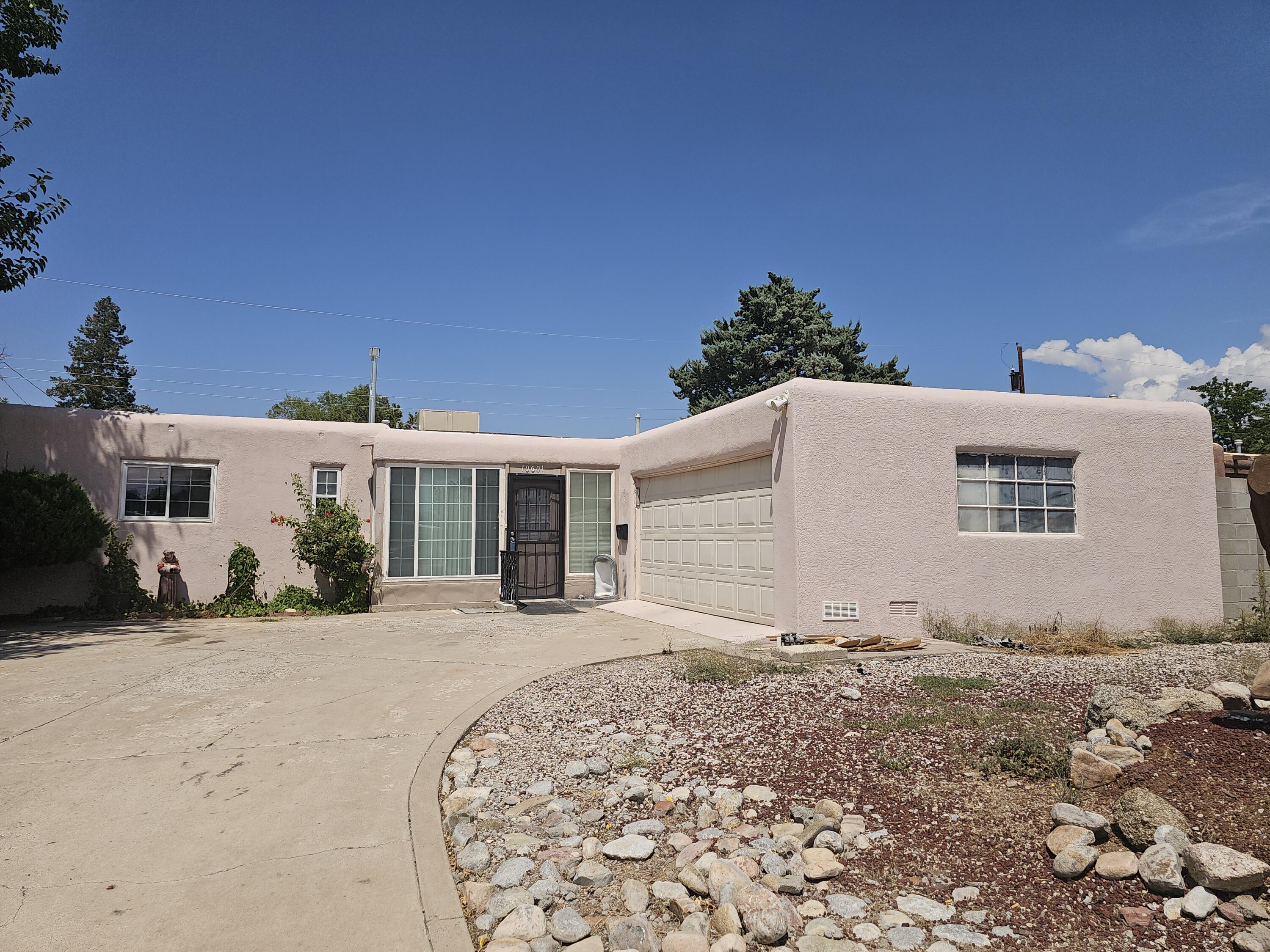 10601 Snow Heights Boulevard NE - Main Image