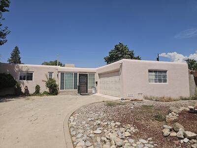 10601 Snow Heights Boulevard NE, Albuquerque