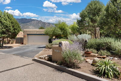 2740 TRAMWAY Circle NE, Albuquerque
