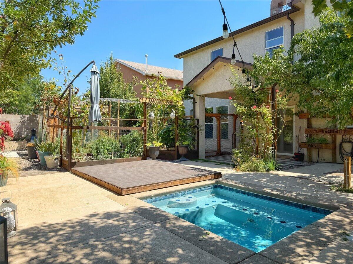 3043 LOGAN MEADOWS Drive NE - Main Image