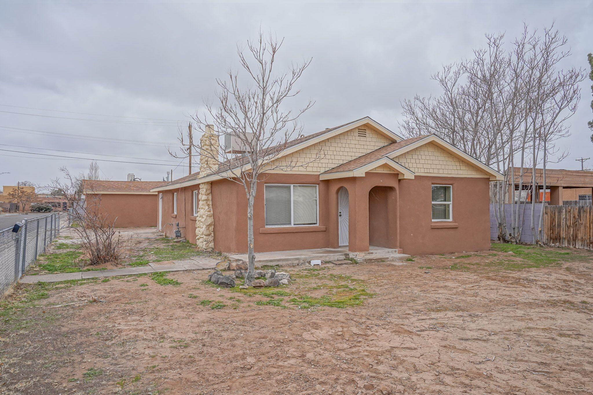 902 Aztec Road NW - Main Image