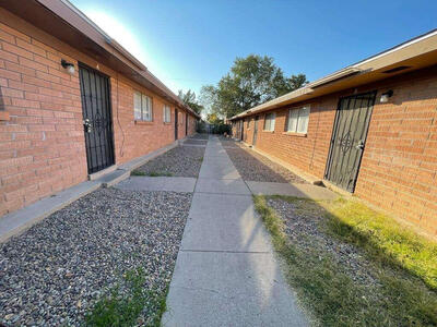 517-521 PALOMAS Drive SE, Albuquerque