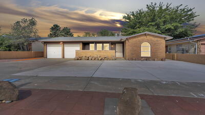7613 JEMEZ Street NE, Albuquerque