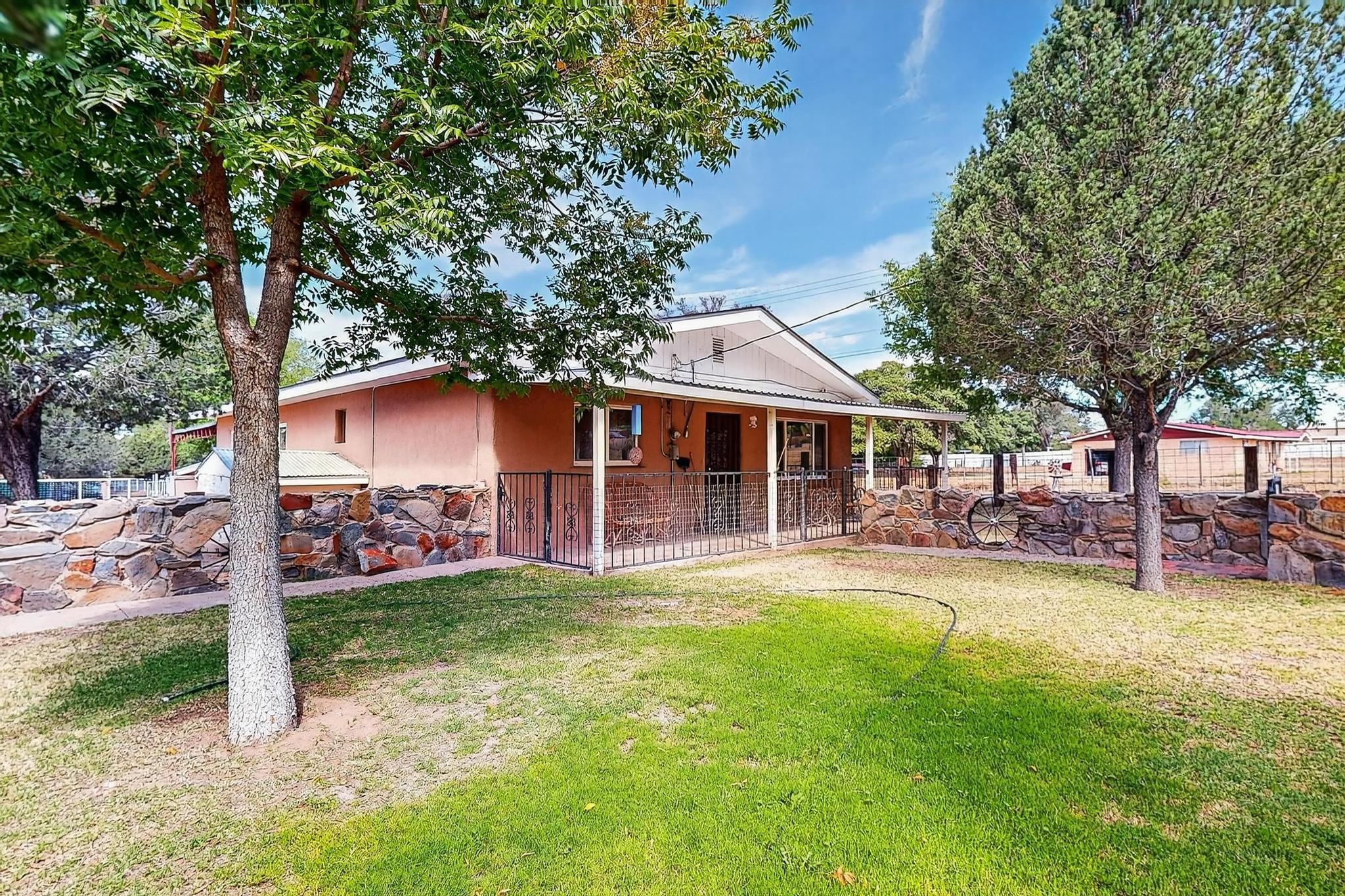 216 El Cerro Lp - Main Image