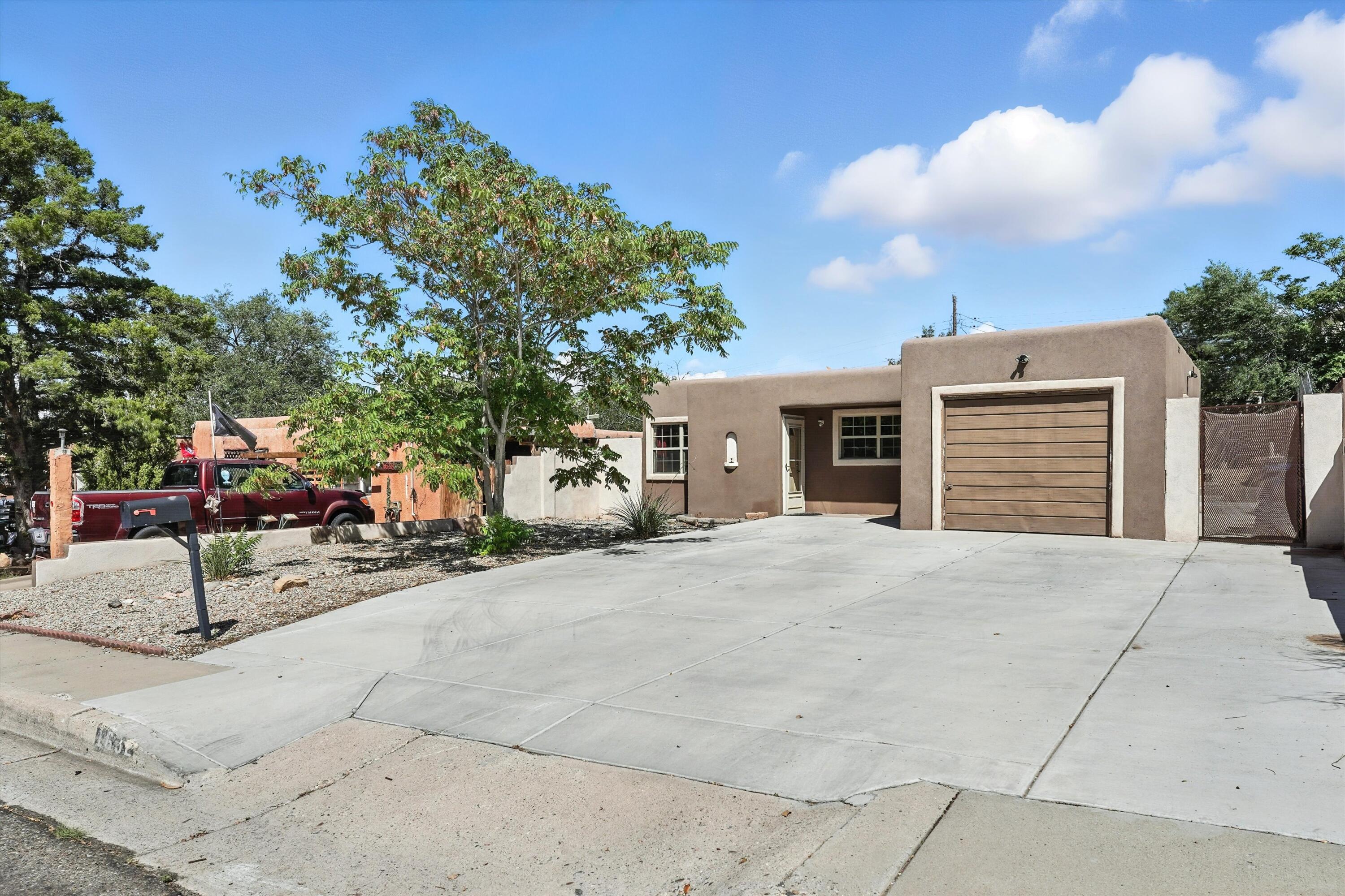 1632 Columbia Drive SE - Main Image