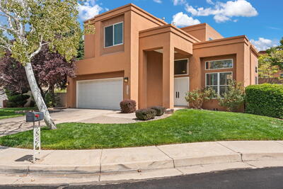 6608 LOCKHAVEN Lane NE, Albuquerque 
