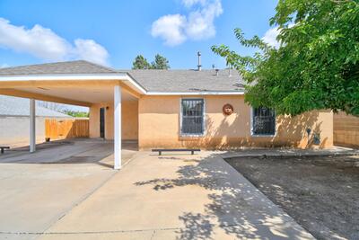 715 KINLEY Avenue NE, Albuquerque